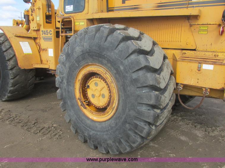 image for item I2702 1979 Fiat-Allis 745C wheel loader