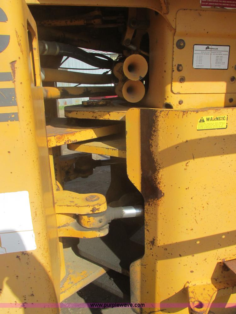 image for item I2702 1979 Fiat-Allis 745C wheel loader