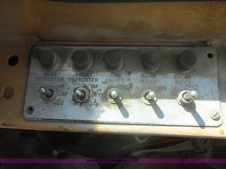 image for item I2702 1979 Fiat-Allis 745C wheel loader