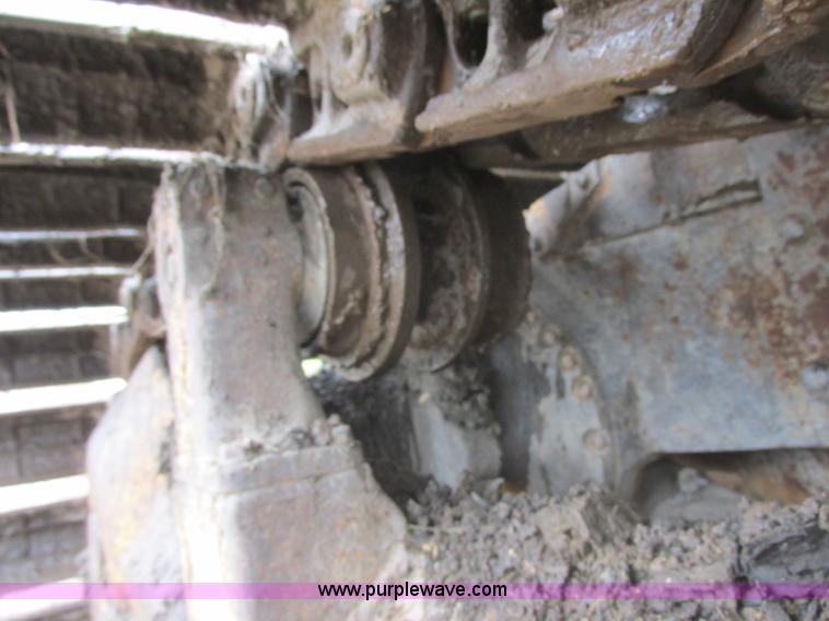 image for item I2703 1984 Komatsu D65P-8LGP dozer