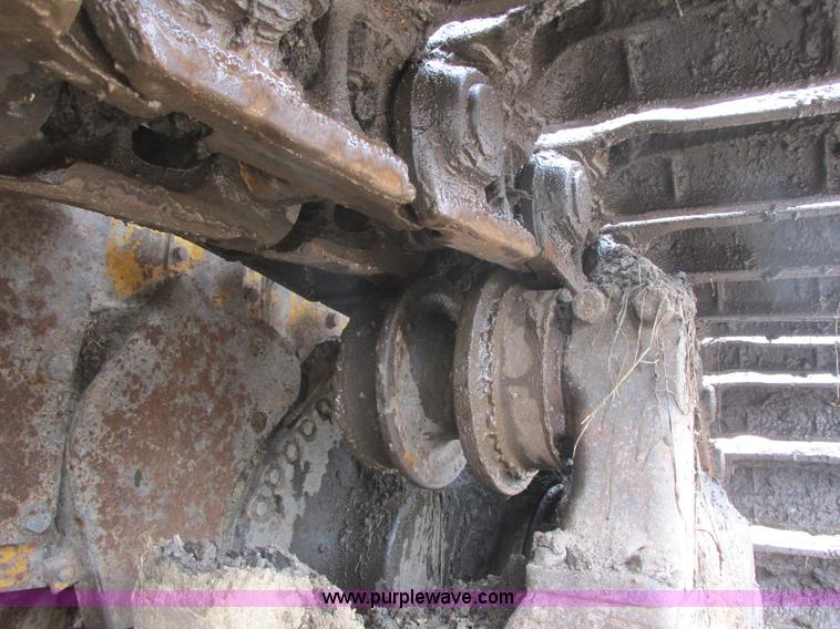 image for item I2703 1984 Komatsu D65P-8LGP dozer