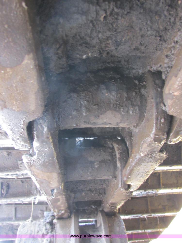 image for item I2703 1984 Komatsu D65P-8LGP dozer