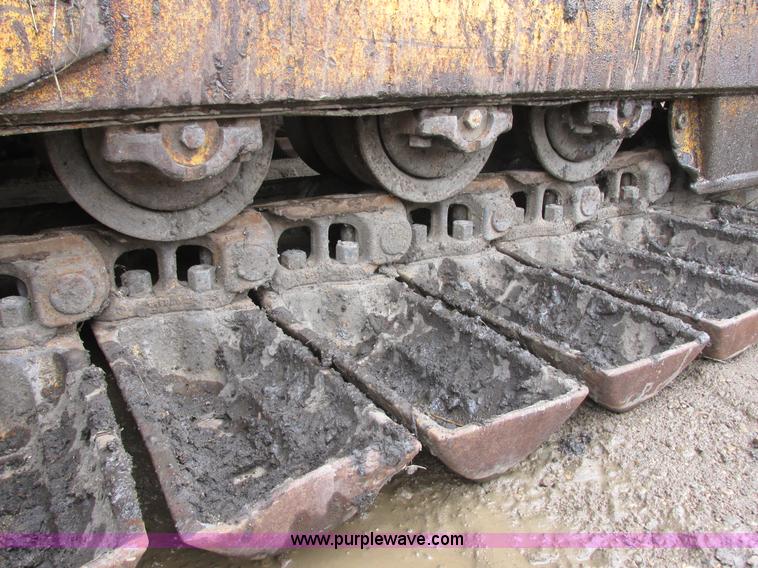 image for item I2703 1984 Komatsu D65P-8LGP dozer