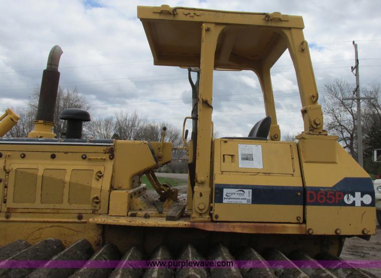 image for item I2703 1984 Komatsu D65P-8LGP dozer