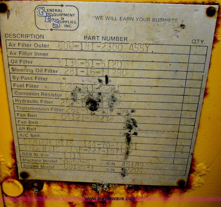 image for item I2703 1984 Komatsu D65P-8LGP dozer