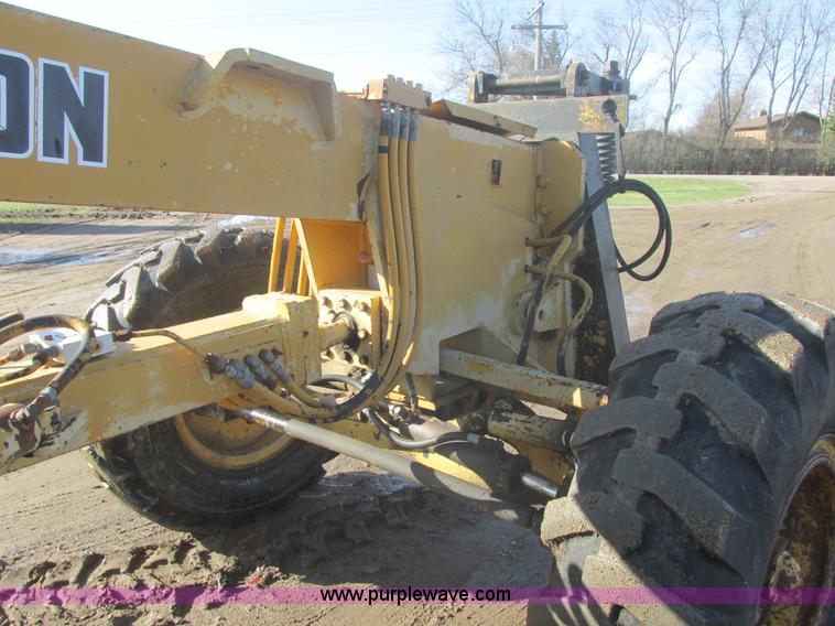 image for item I2704 1984 Champion 740B motor grader