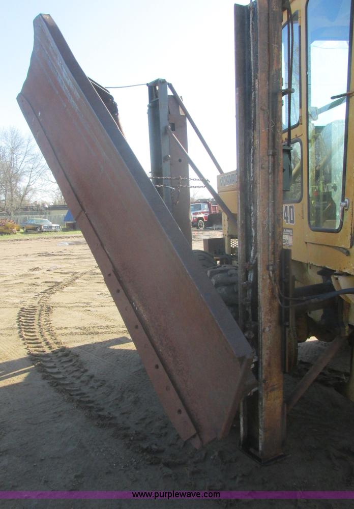 image for item I2704 1984 Champion 740B motor grader