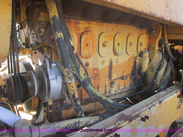 image for item I2704 1984 Champion 740B motor grader