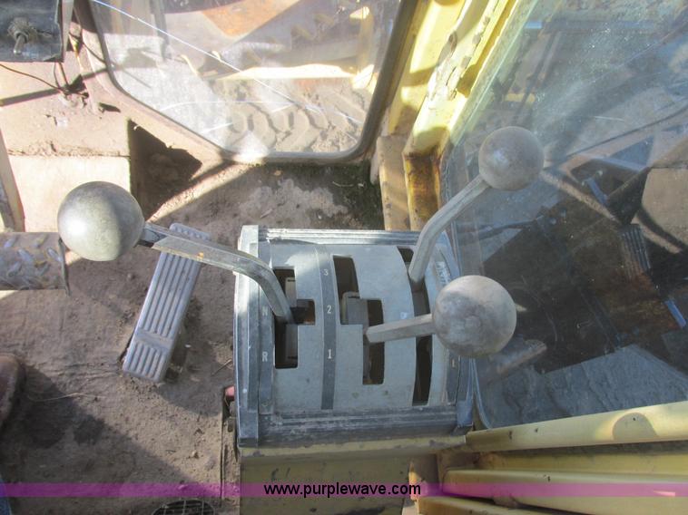 image for item I2704 1984 Champion 740B motor grader