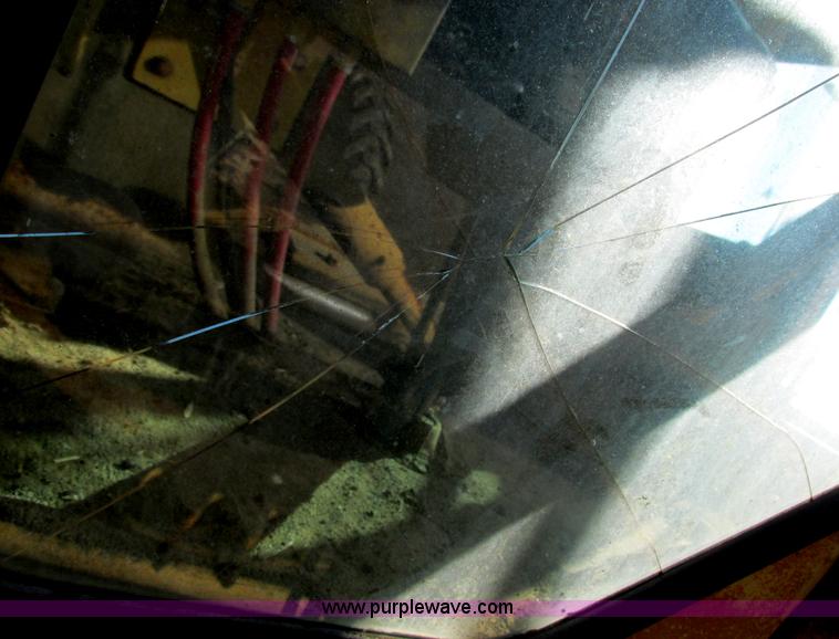 image for item I2704 1984 Champion 740B motor grader