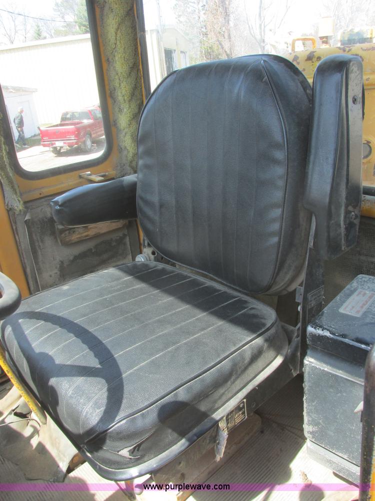 image for item I2705 1979 Hough-International H90E wheel loader