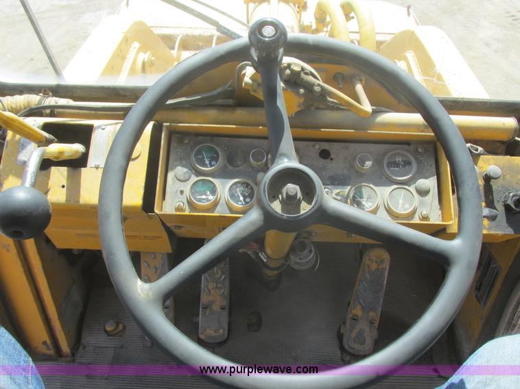 image for item I2705 1979 Hough-International H90E wheel loader