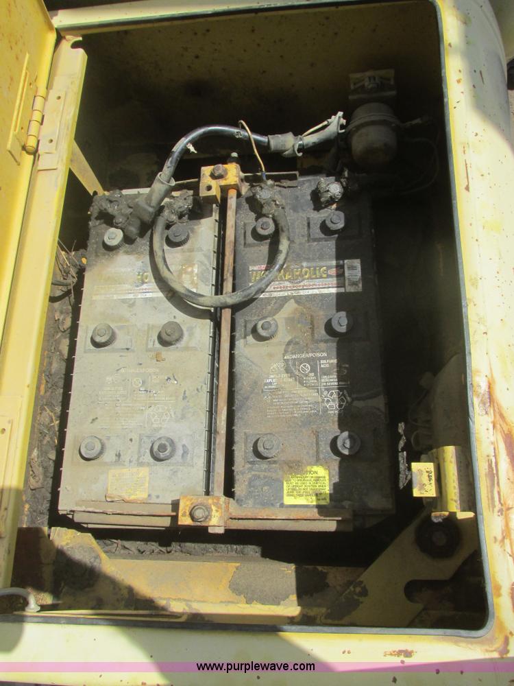 image for item I2706 1994 Komatsu PC200LC-6L excavator