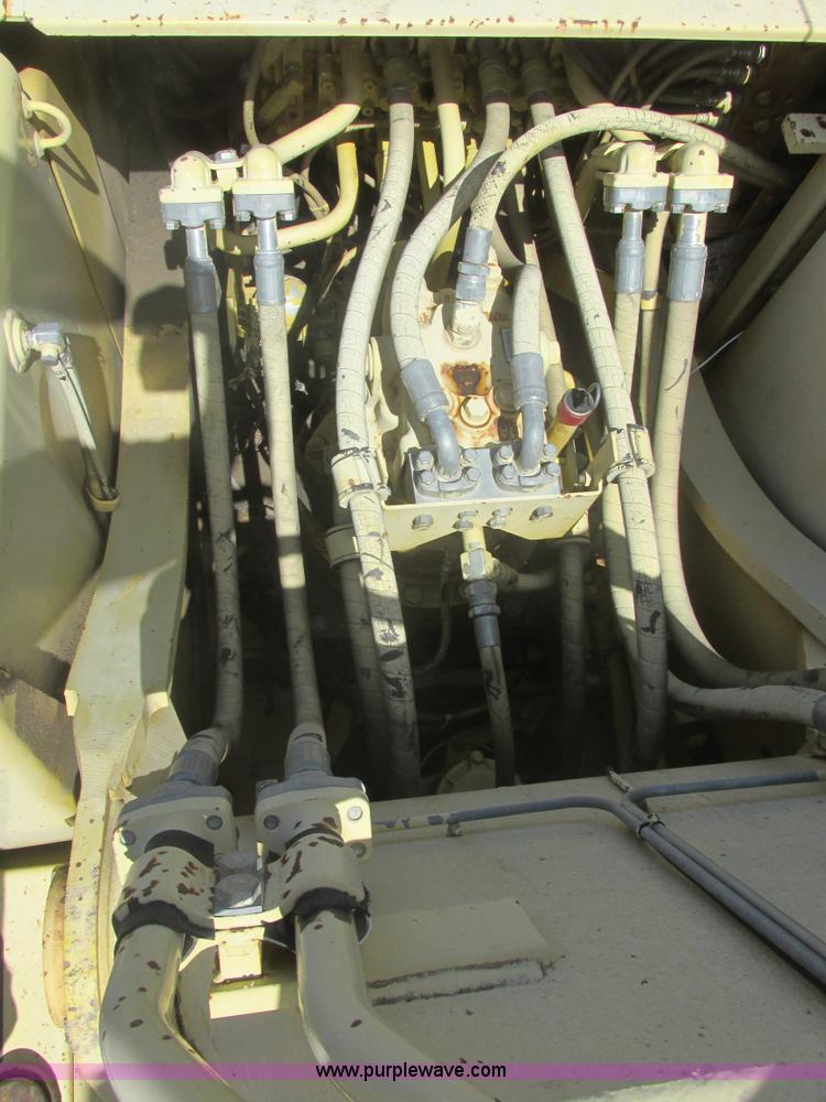 image for item I2706 1994 Komatsu PC200LC-6L excavator