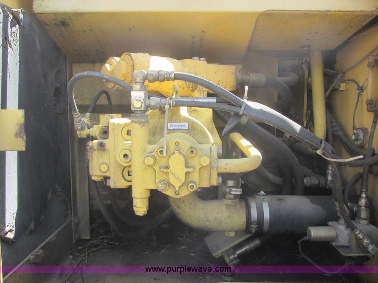 image for item I2706 1994 Komatsu PC200LC-6L excavator