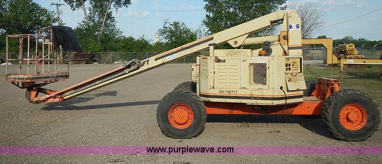 image for item I3618 1990 JLG 60HA boom lift