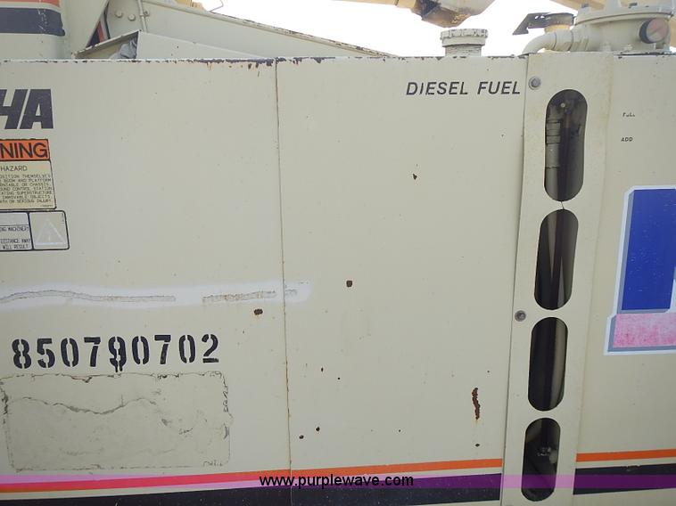 image for item I3618 1990 JLG 60HA boom lift