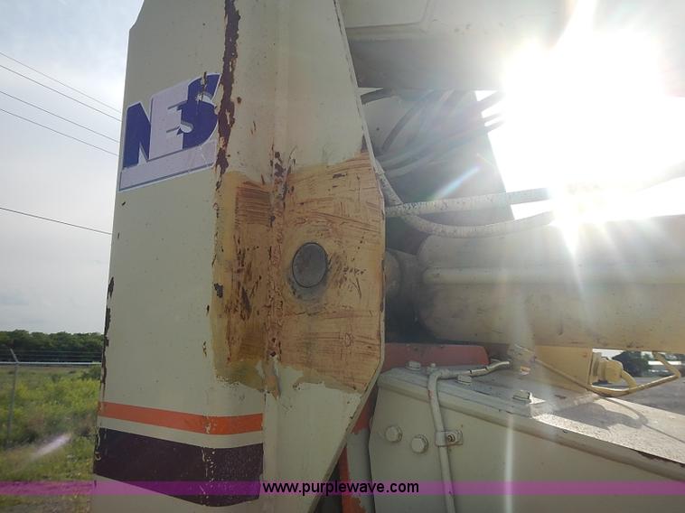 image for item I3618 1990 JLG 60HA boom lift