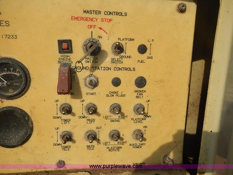 image for item I3618 1990 JLG 60HA boom lift