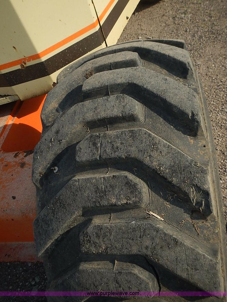 image for item I3618 1990 JLG 60HA boom lift