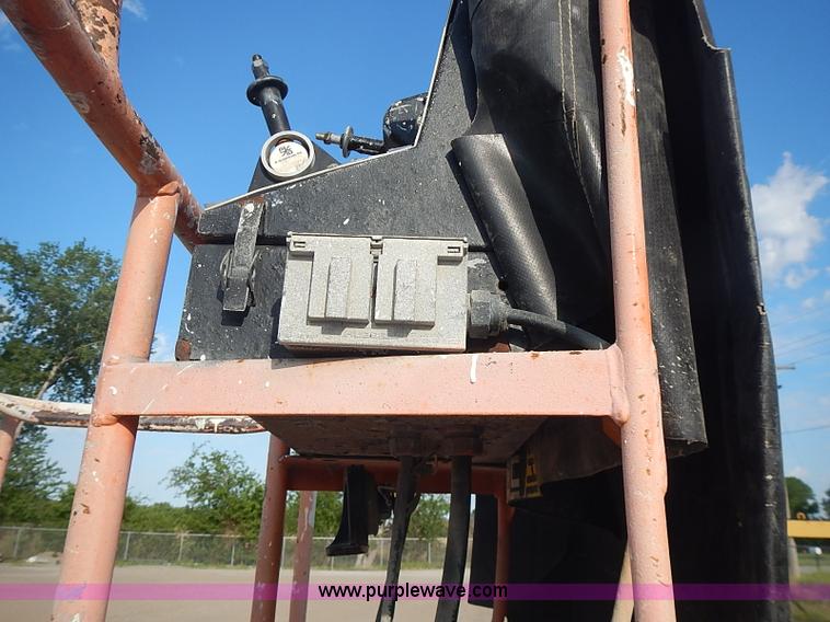 image for item I3618 1990 JLG 60HA boom lift