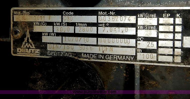 image for item I3618 1990 JLG 60HA boom lift