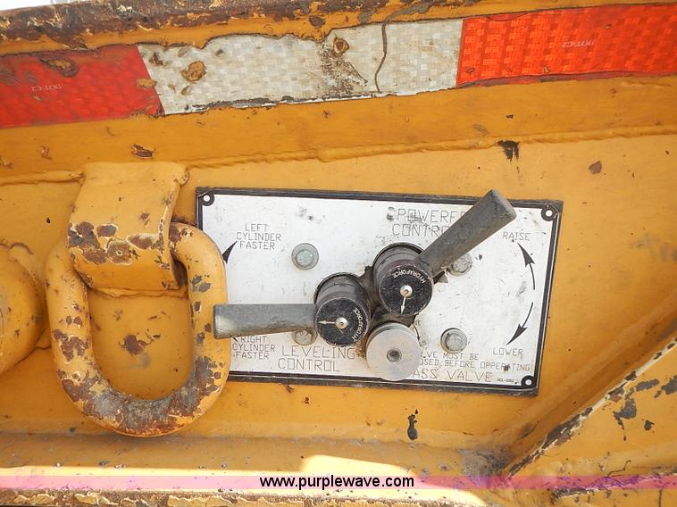 image for item I3620 1986 Load King 403/4DFP lowboy trailer