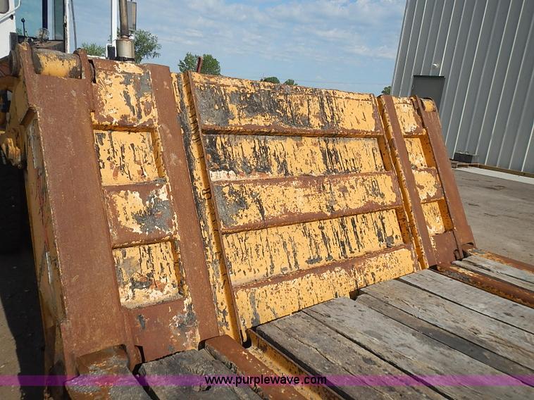 image for item I3620 1986 Load King 403/4DFP lowboy trailer
