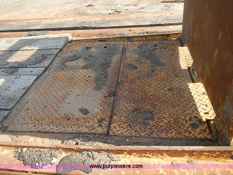 image for item I3620 1986 Load King 403/4DFP lowboy trailer