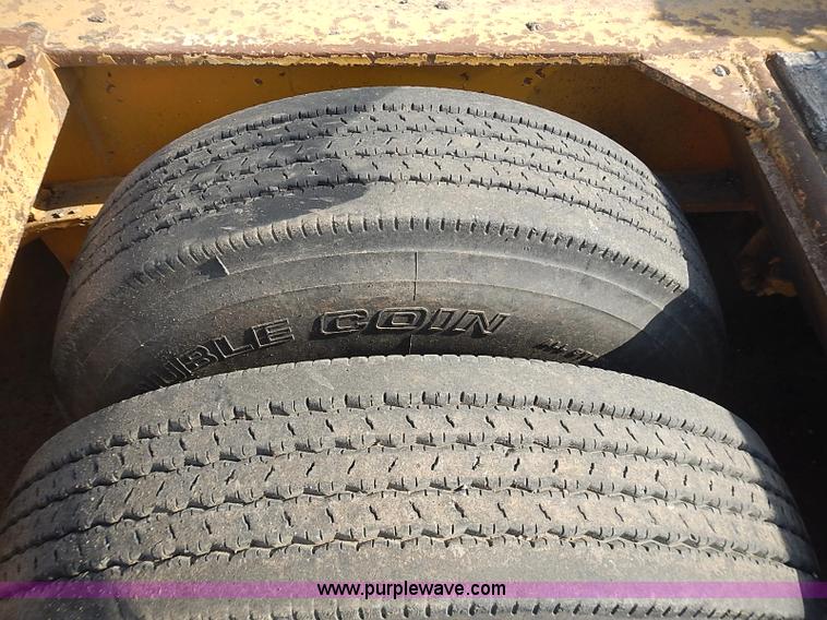 image for item I3620 1986 Load King 403/4DFP lowboy trailer