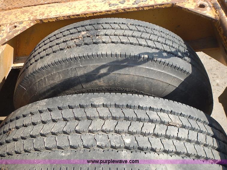 image for item I3620 1986 Load King 403/4DFP lowboy trailer