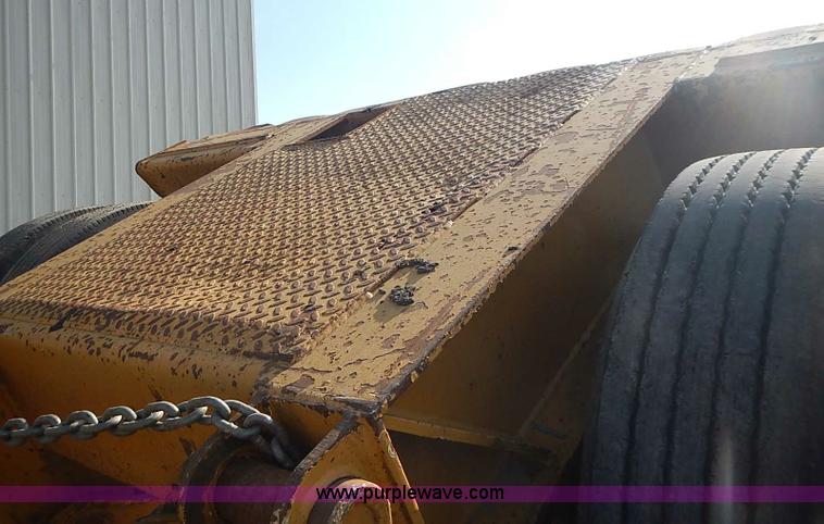 image for item I3620 1986 Load King 403/4DFP lowboy trailer