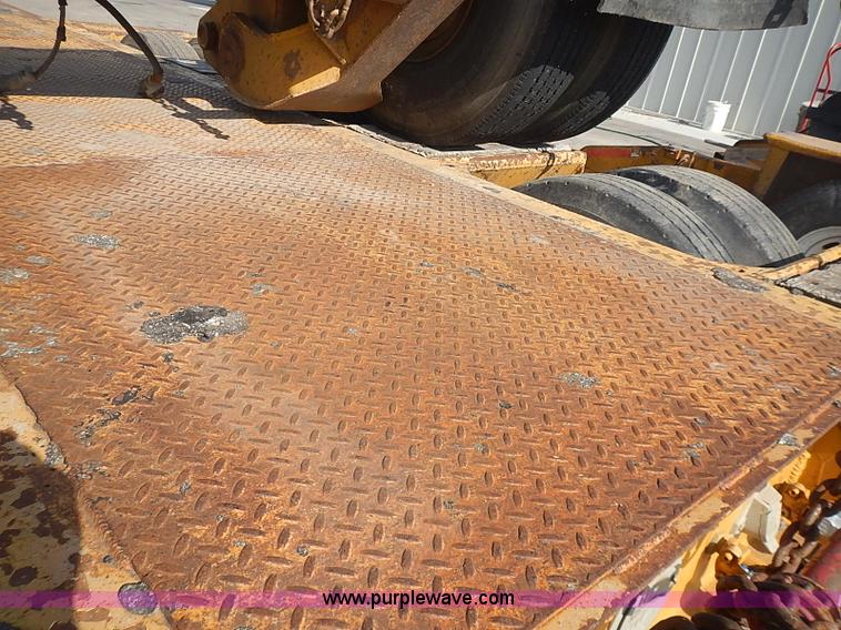 image for item I3620 1986 Load King 403/4DFP lowboy trailer