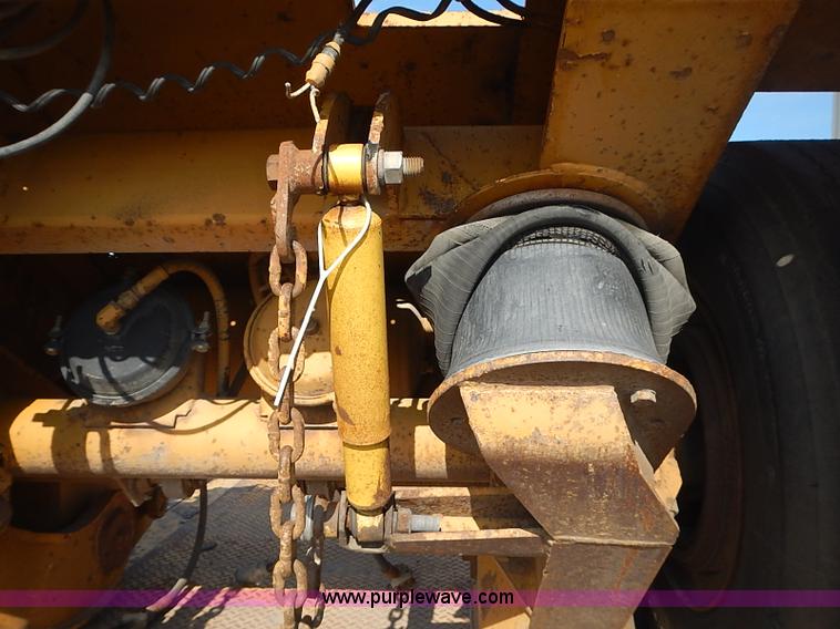 image for item I3620 1986 Load King 403/4DFP lowboy trailer