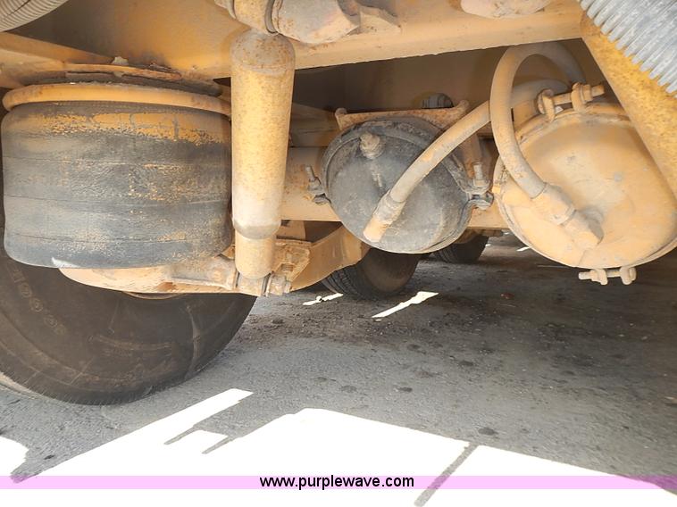 image for item I3620 1986 Load King 403/4DFP lowboy trailer