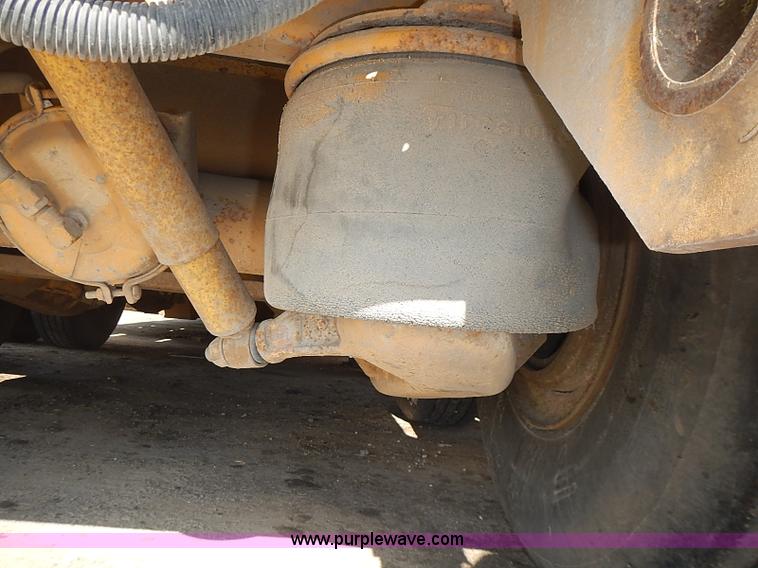 image for item I3620 1986 Load King 403/4DFP lowboy trailer