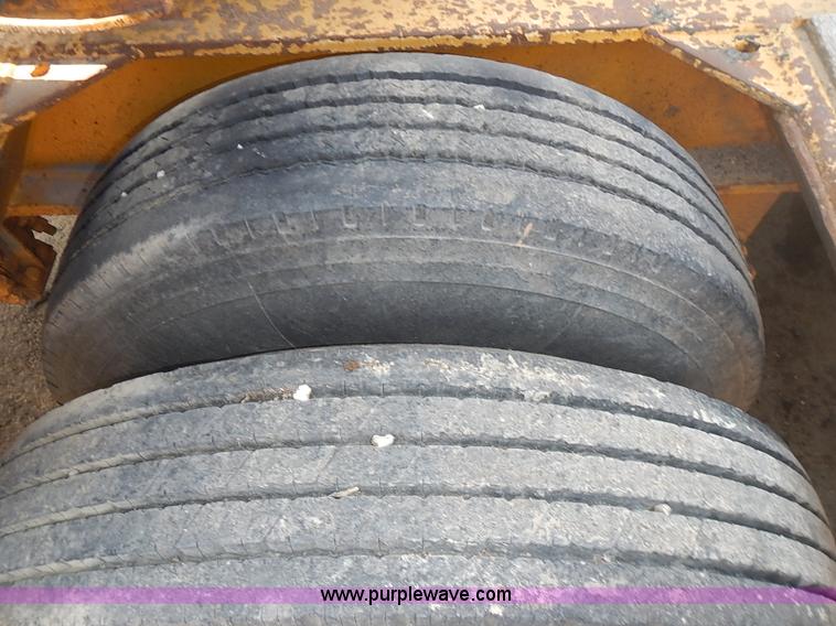 image for item I3620 1986 Load King 403/4DFP lowboy trailer