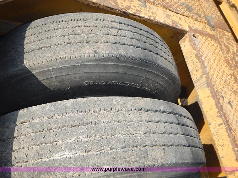 image for item I3620 1986 Load King 403/4DFP lowboy trailer