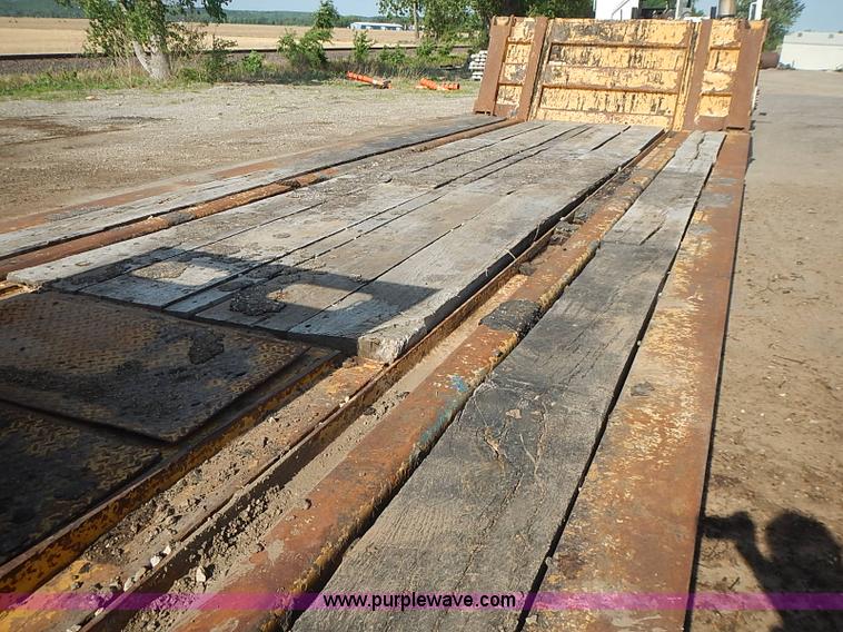 image for item I3620 1986 Load King 403/4DFP lowboy trailer