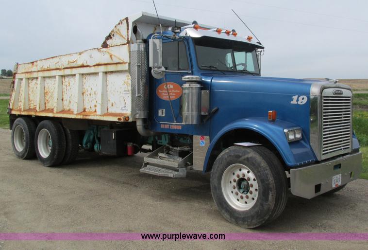 image for item I4175 1998 Freightliner FLD dump truck