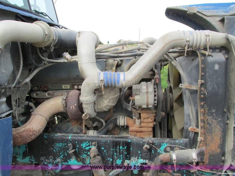 image for item I4175 1998 Freightliner FLD dump truck