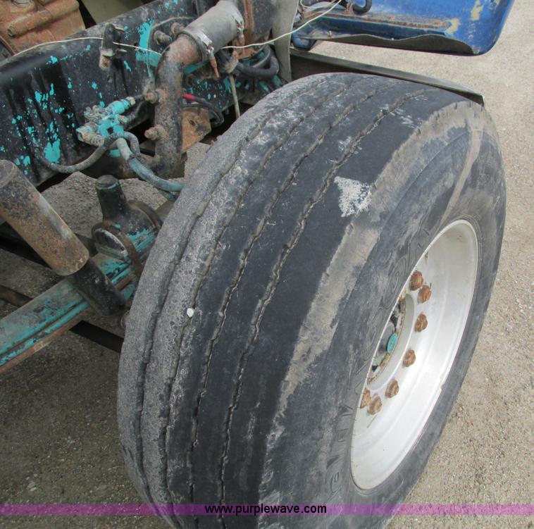 image for item I4175 1998 Freightliner FLD dump truck