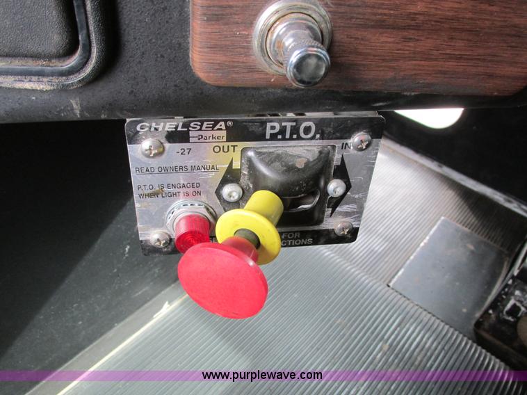 image for item I4175 1998 Freightliner FLD dump truck