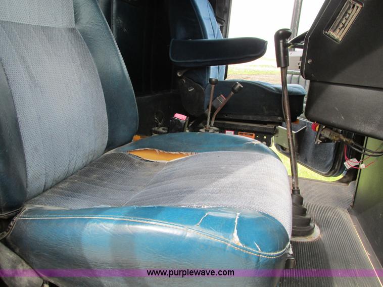 image for item I4175 1998 Freightliner FLD dump truck