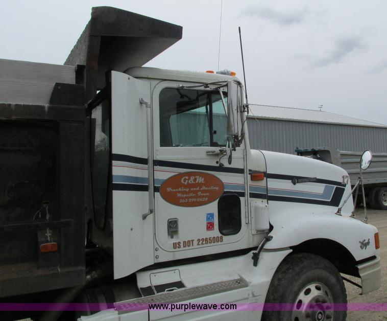 image for item I4177 1994 International 9200 dump truck