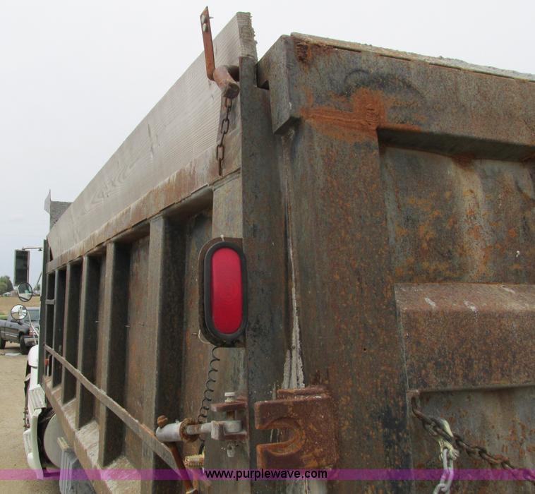 image for item I4177 1994 International 9200 dump truck