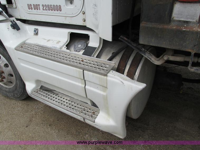 image for item I4177 1994 International 9200 dump truck