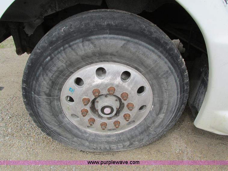 image for item I4177 1994 International 9200 dump truck