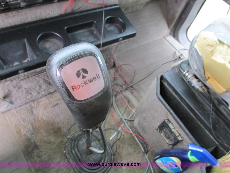 image for item I4177 1994 International 9200 dump truck