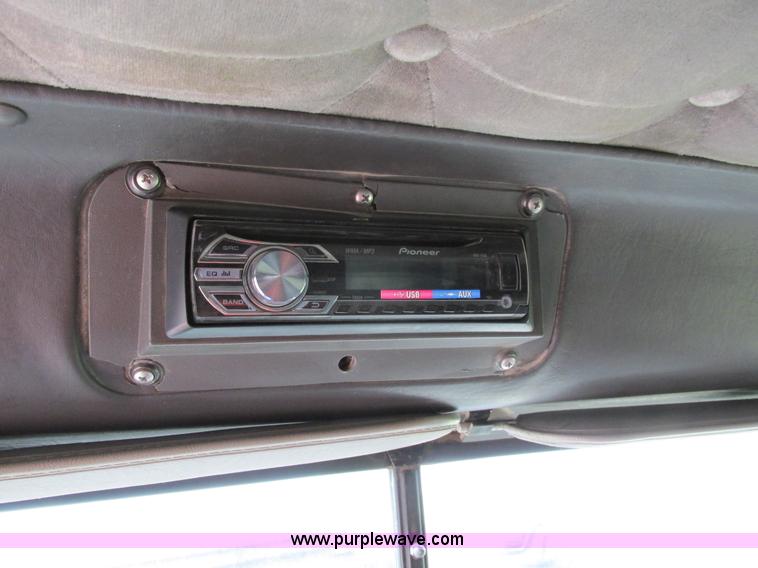 image for item I4177 1994 International 9200 dump truck